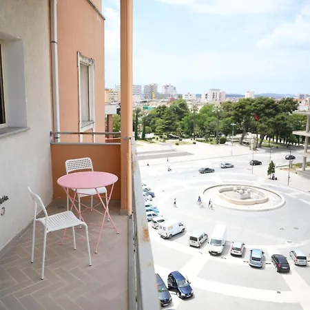 Apartment Square View *