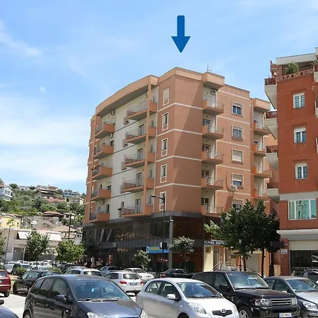 Square View Apartment