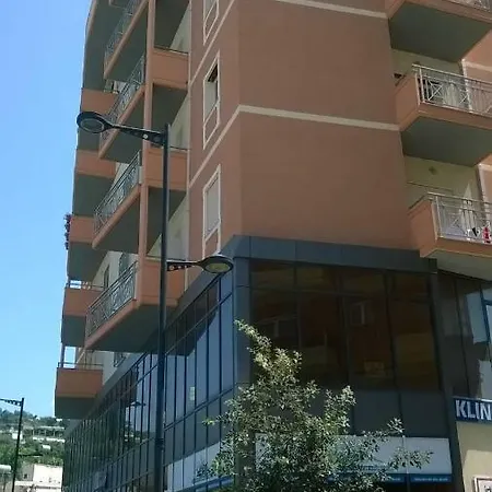 Square View Apartment