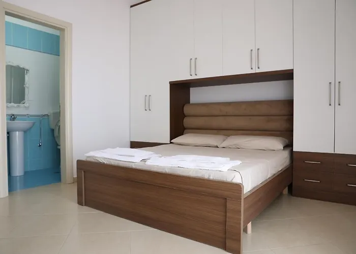 Square View Apartment