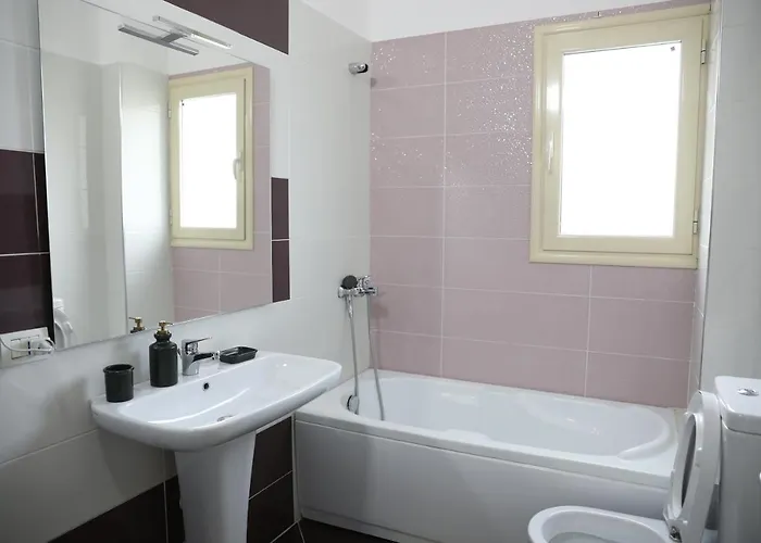 Square View Apartment Vlorë